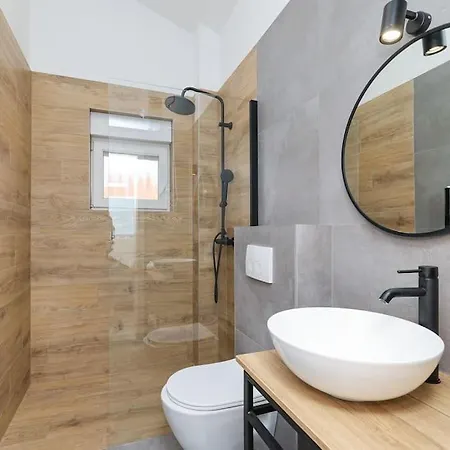 Nika Appartement *