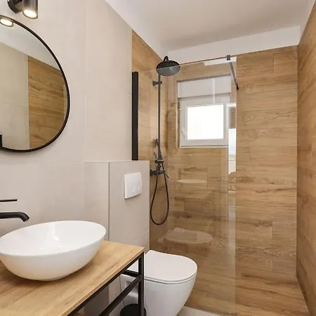 Nika Appartement *