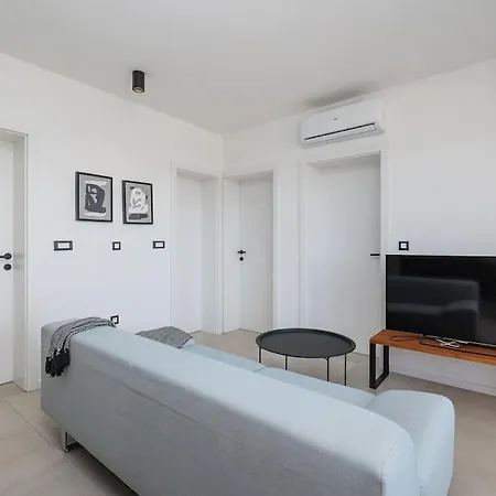 Apartment Nika Nin